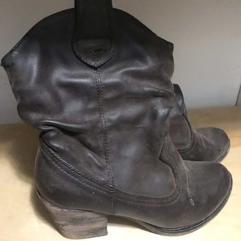 brown middy cowboy style boots
